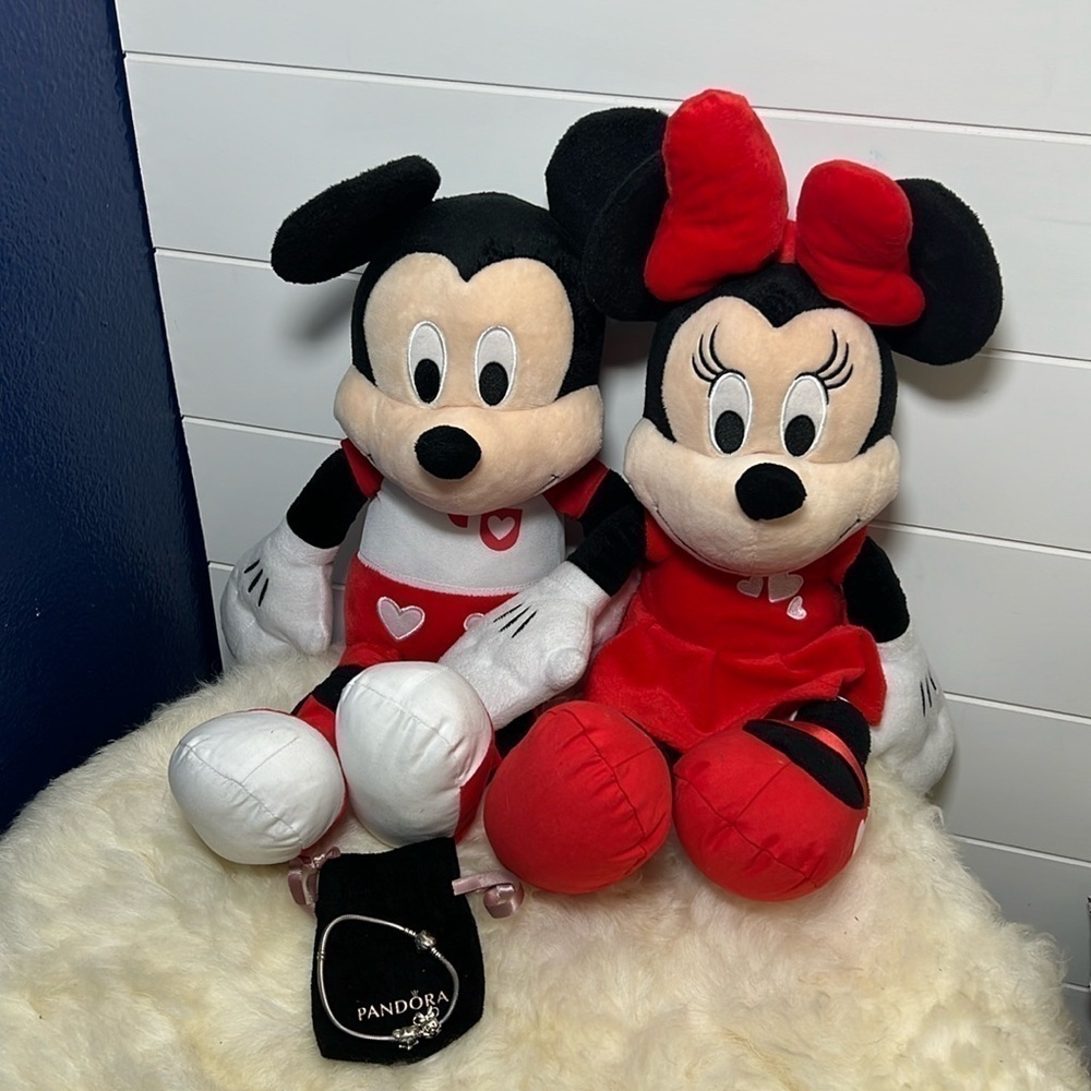 Pandora mickey & Minnie bracelet and stuffed animals of Mickey & Minnie J14 - Picture 2 of 4